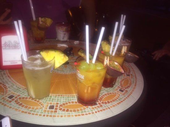 Hollywood Bar