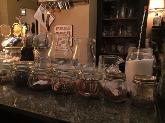 Wave Cocktail Bar