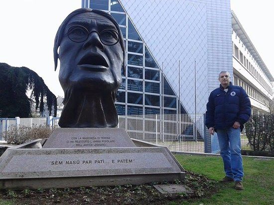 Monumento a Felice Musazzi