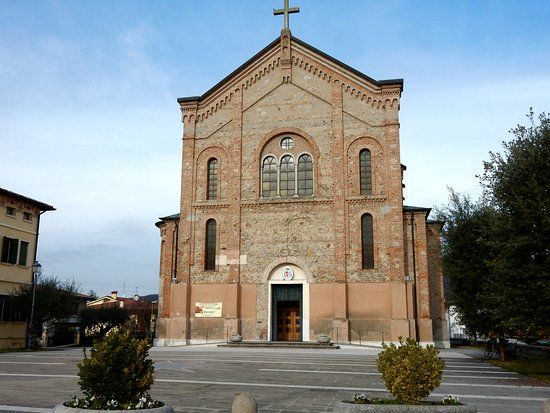 Chiesa Sacro Cuore Di Torreglia
