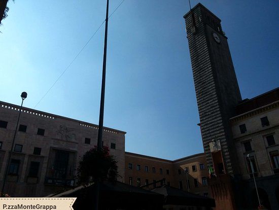 Piazza Monte Grappa